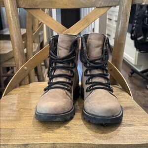 Sorel Women's Lace Up Boots - Brown and Black